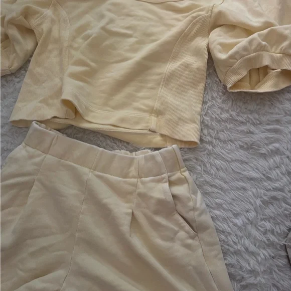 aerie Cream Short Sleeve Crop Top and High-Waist Shorts Set - Picture 2 of 3